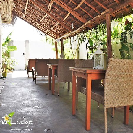 Safisana Lodge Джамбиани Экстерьер фото